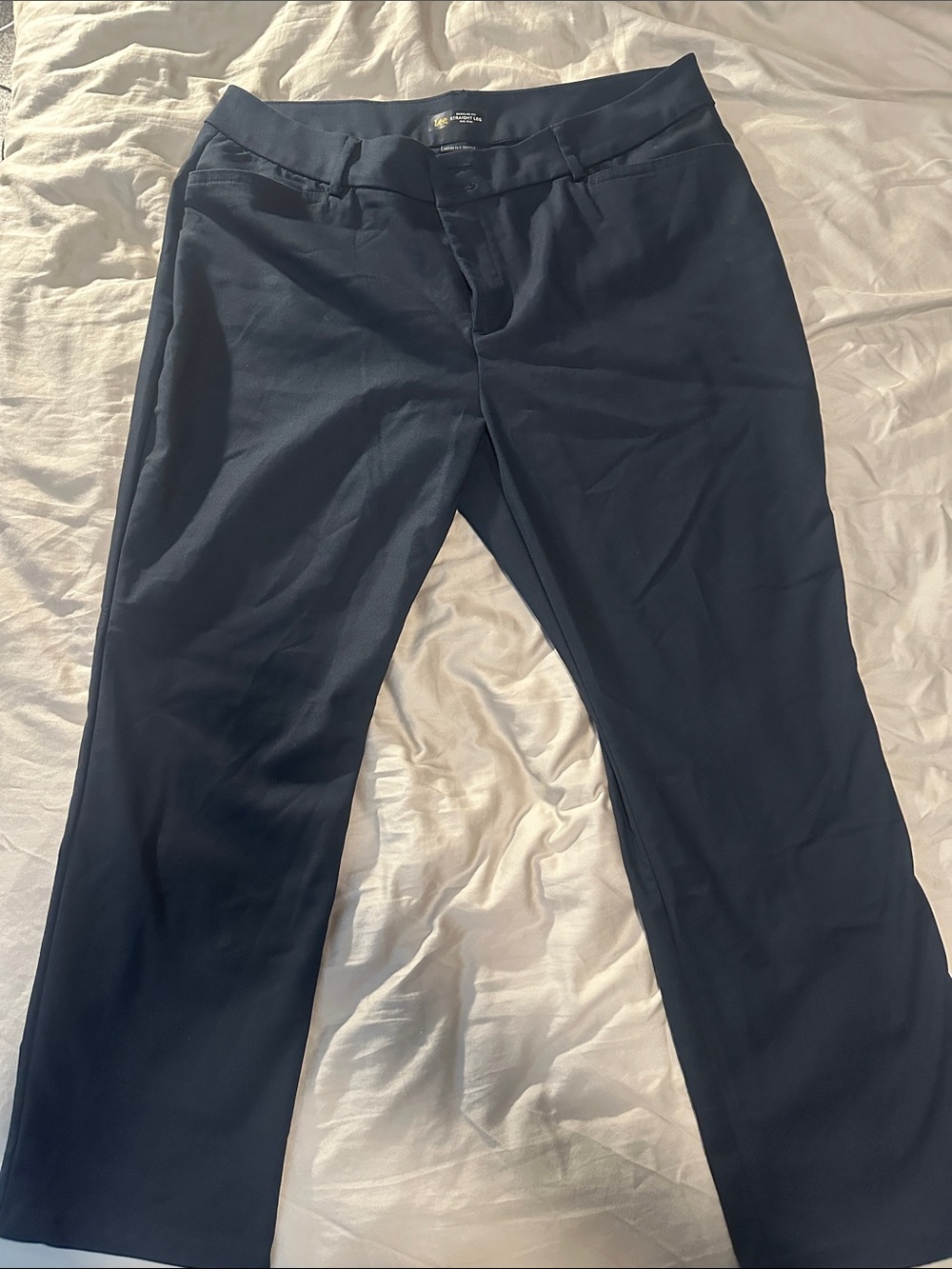 Lee Straight-Leg Dress Pants in Navy Blue